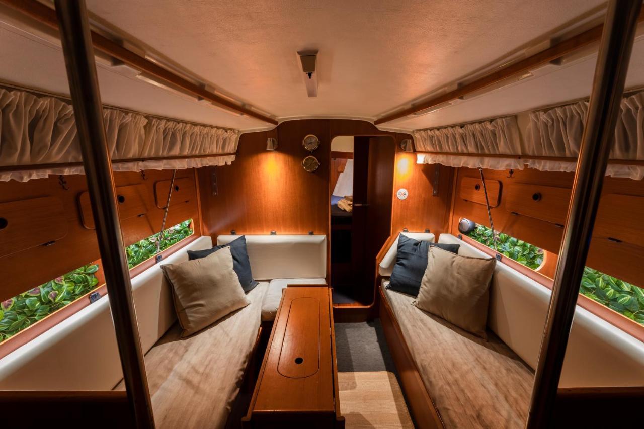 Seaside Chill-out On A Sail Yacht Botel *